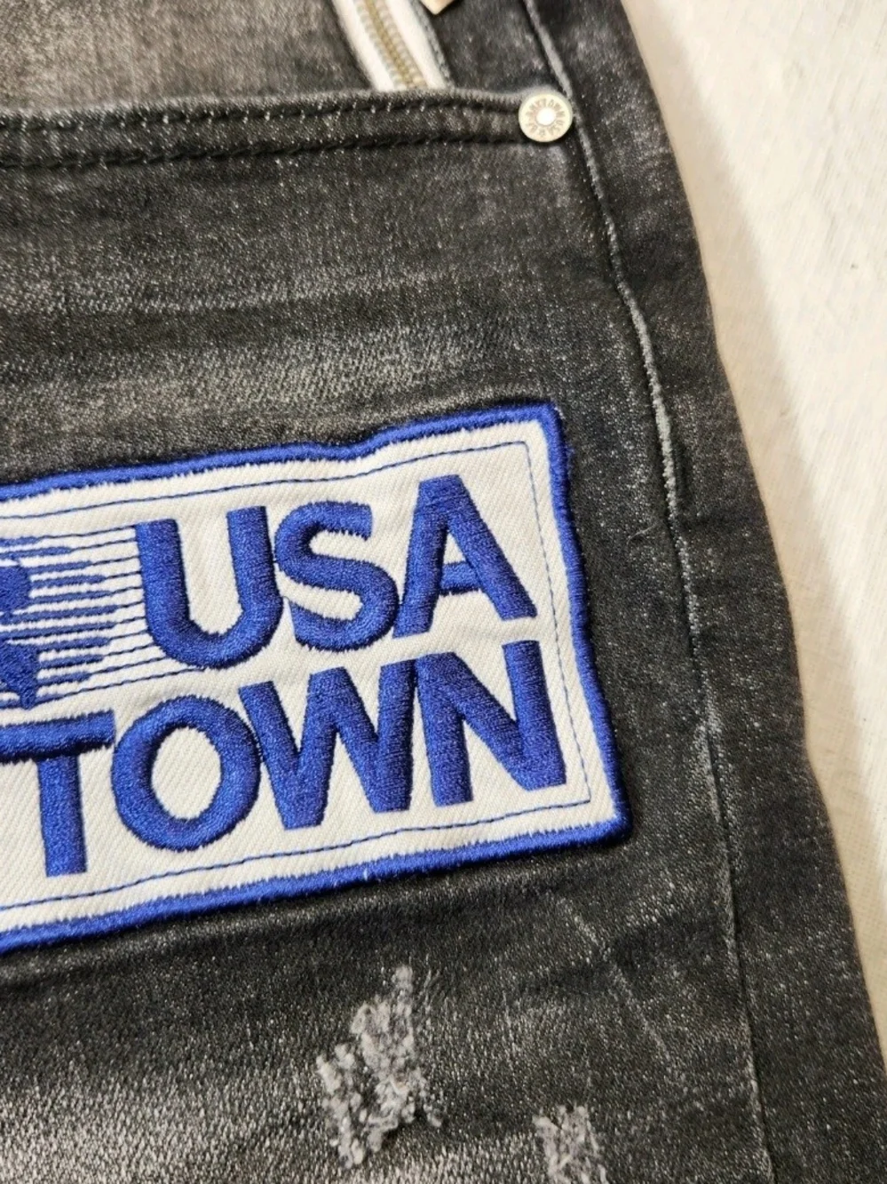 Born Fly Mens Size 36 Shorts Denim Distressed Cutout Patch Design Black Wash 04